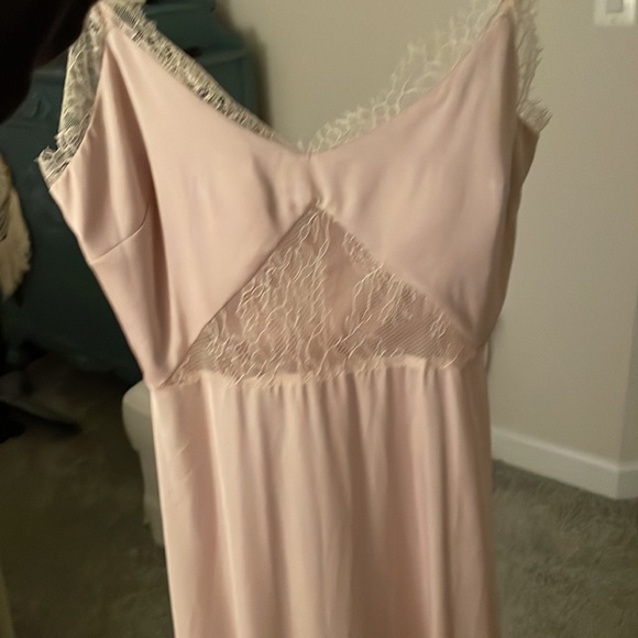 Cream lace cut out dress - Picture 3 of 3